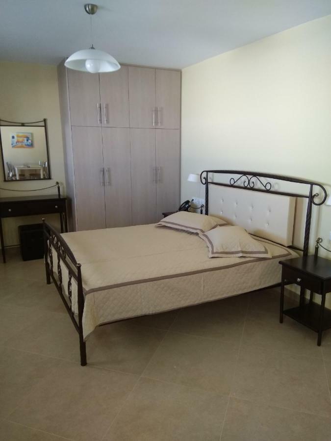 Santa Rinoula Suites Sea Sunset Views Adults Only Μεγαλοχώρι Εξωτερικό φωτογραφία