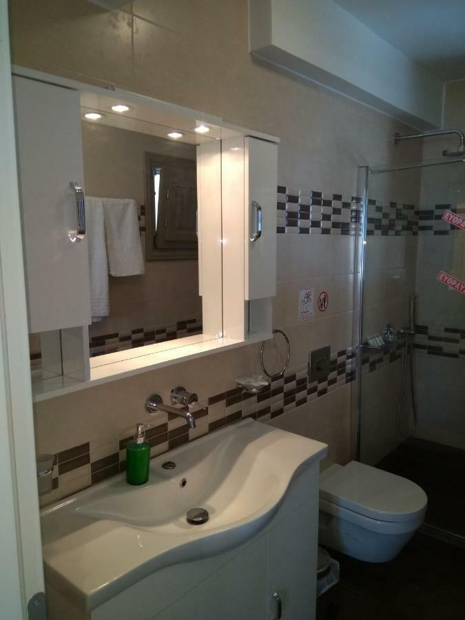 Santa Rinoula Suites Sea Sunset Views Adults Only Μεγαλοχώρι Εξωτερικό φωτογραφία